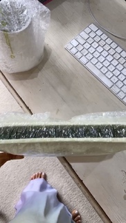 Louise Thompson feet photo thumbnail