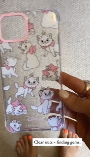 Louise Thompson feet photo thumbnail