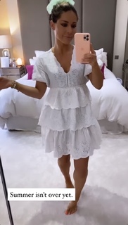 Louise Thompson feet photo thumbnail