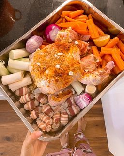 Louise Thompson feet photo thumbnail