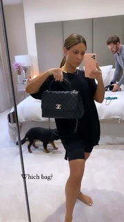 Louise Thompson feet photo thumbnail