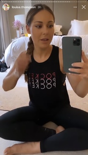 Louise Thompson feet photo thumbnail