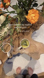 Louise Thompson feet photo thumbnail