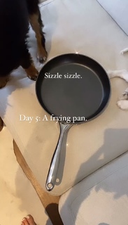 Louise Thompson feet photo thumbnail