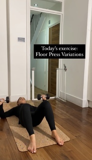 Louise Thompson feet photo thumbnail