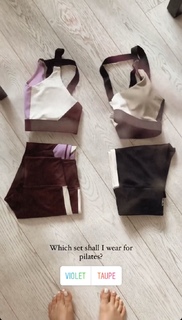 Louise Thompson feet photo thumbnail