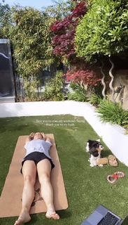 Louise Thompson feet photo thumbnail