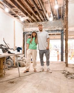 Louise Thompson feet photo thumbnail