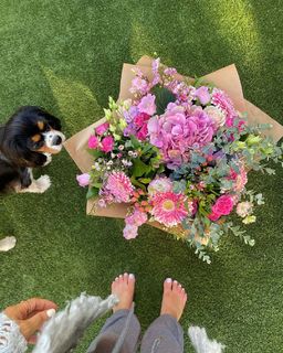 Louise Thompson feet photo thumbnail