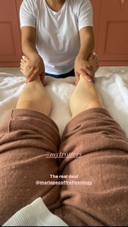 Louise Thompson feet photo thumbnail