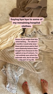 Louise Thompson feet photo thumbnail