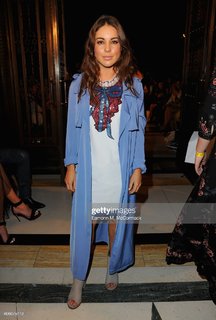 Louise Thompson feet photo thumbnail