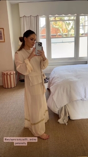 Louise Thompson feet photo thumbnail