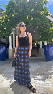 Louise Thompson feet photo thumbnail