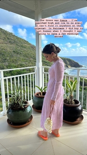 Louise Thompson feet photo thumbnail