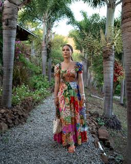 Louise Thompson feet photo thumbnail