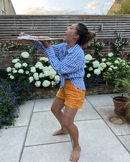 Louise Thompson feet photo thumbnail