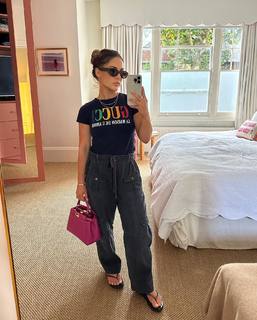 Louise Thompson feet photo thumbnail