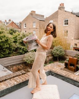 Louise Thompson feet photo thumbnail