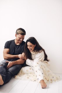 Louise Thompson feet photo thumbnail