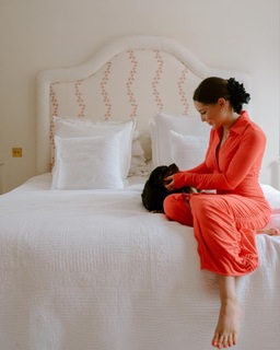 Louise Thompson feet photo thumbnail