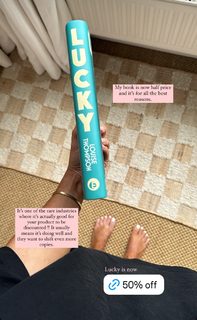 Louise Thompson feet photo thumbnail