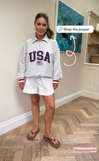 Louise Thompson feet photo thumbnail