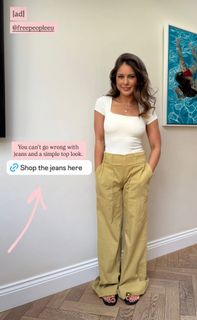 Louise Thompson feet photo thumbnail