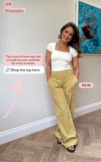 Louise Thompson feet photo thumbnail