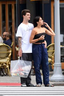 Lourdes Leon feet photo thumbnail