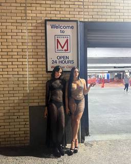 Lourdes Leon feet photo thumbnail