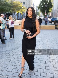 Lourdes Leon feet photo thumbnail