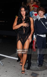 Lourdes Leon feet photo thumbnail