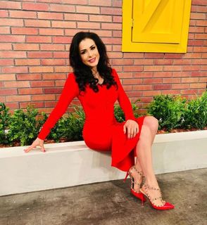 Lourdes Munguía feet photo 3
