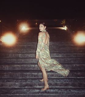 Lovi Poe feet photo 2