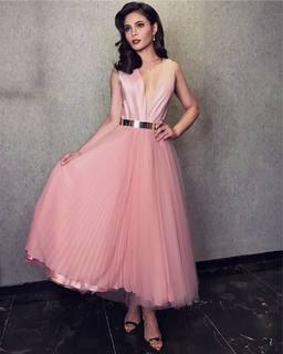 Lovi Poe feet photo 17