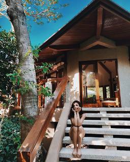 Lovi Poe feet photo 12