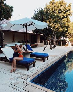 Lovi Poe feet photo 9