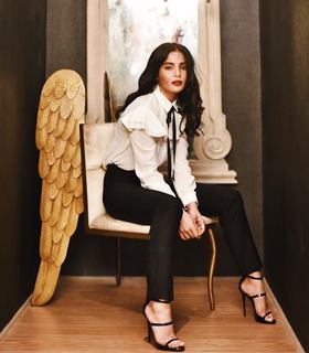 Lovi Poe feet photo 15