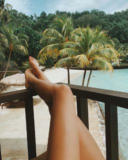 Lovi Poe feet photo 11