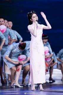 Lu Bai feet photo 8