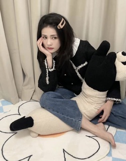 Lu Bai feet photo 7