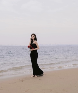 Lu Bai feet photo 4