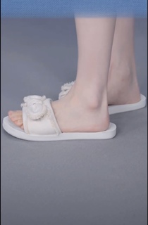 Lu Bai feet photo 17