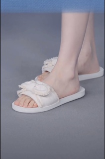 Lu Bai feet photo 16