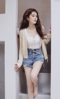 Lu Bai feet photo 10
