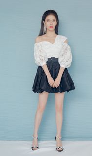 Lu Bai feet photo 1