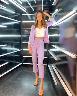 Luana Barrón feet photo thumbnail