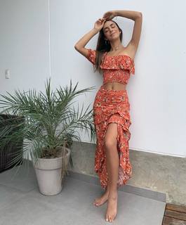 Luana Barrón feet photo thumbnail