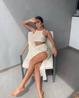 Luana Barrón feet photo thumbnail